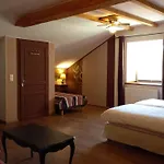 Hagebuche Bed & Breakfast Brouviller